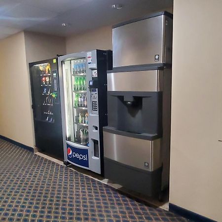 Quality Inn & Suites Eldridge Davenport North Esterno foto