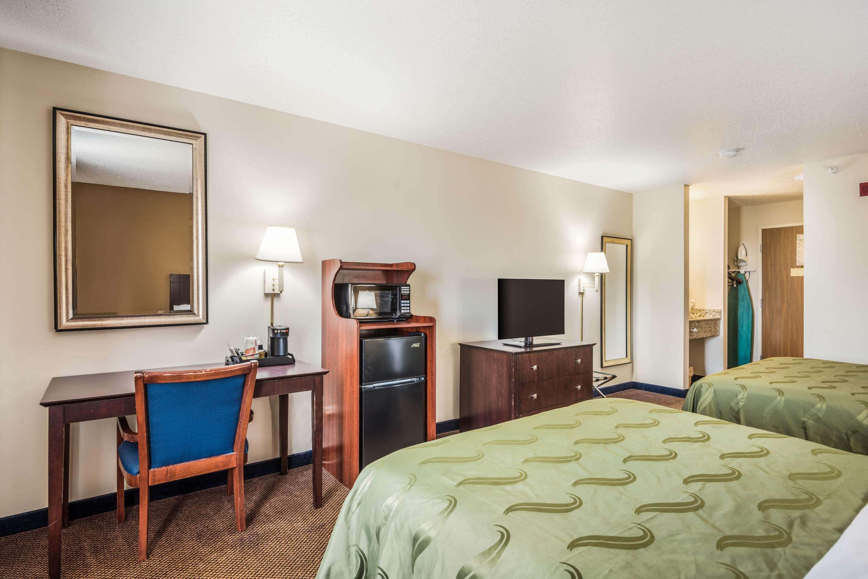 Quality Inn & Suites Eldridge Davenport North Esterno foto