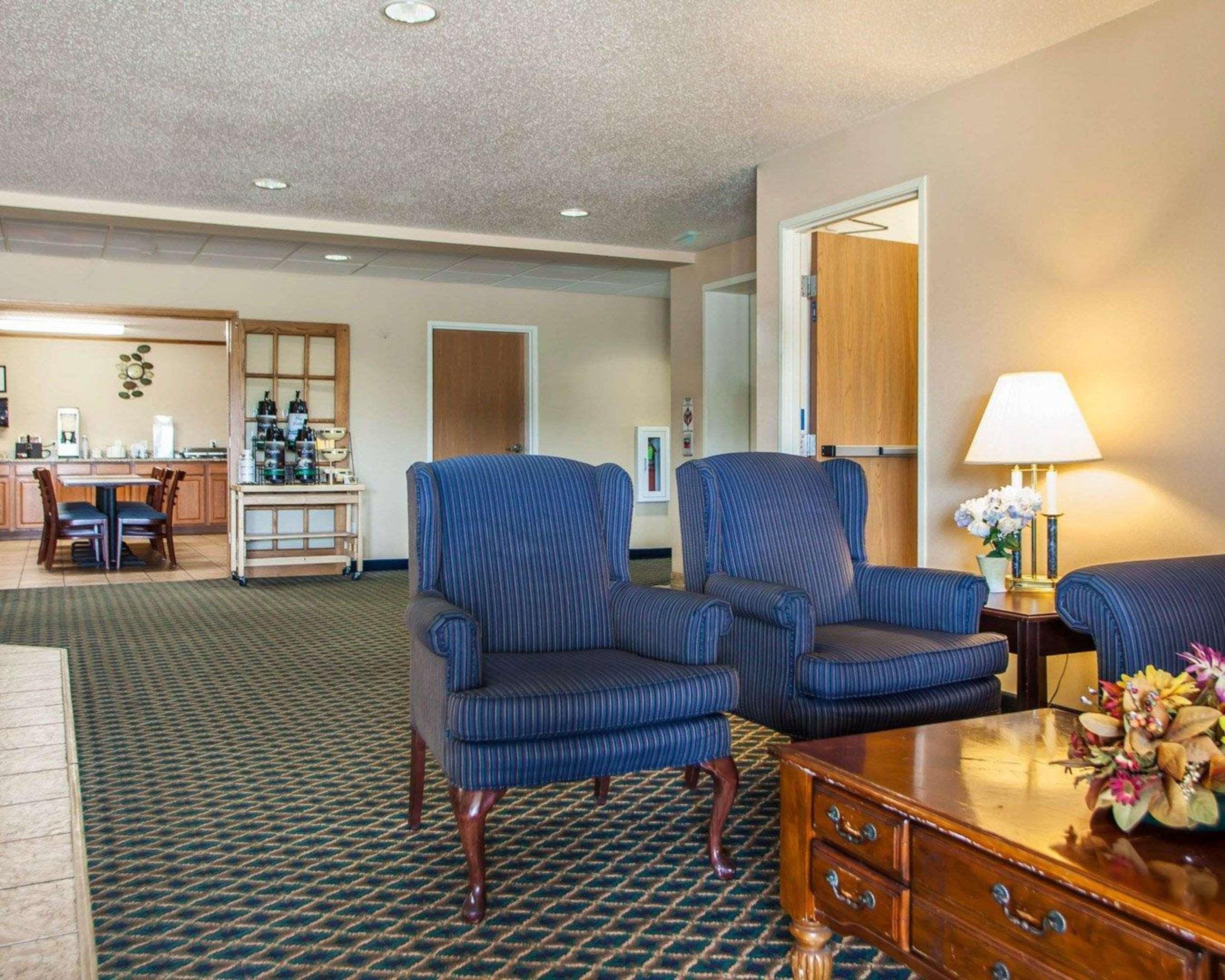 Quality Inn & Suites Eldridge Davenport North Esterno foto