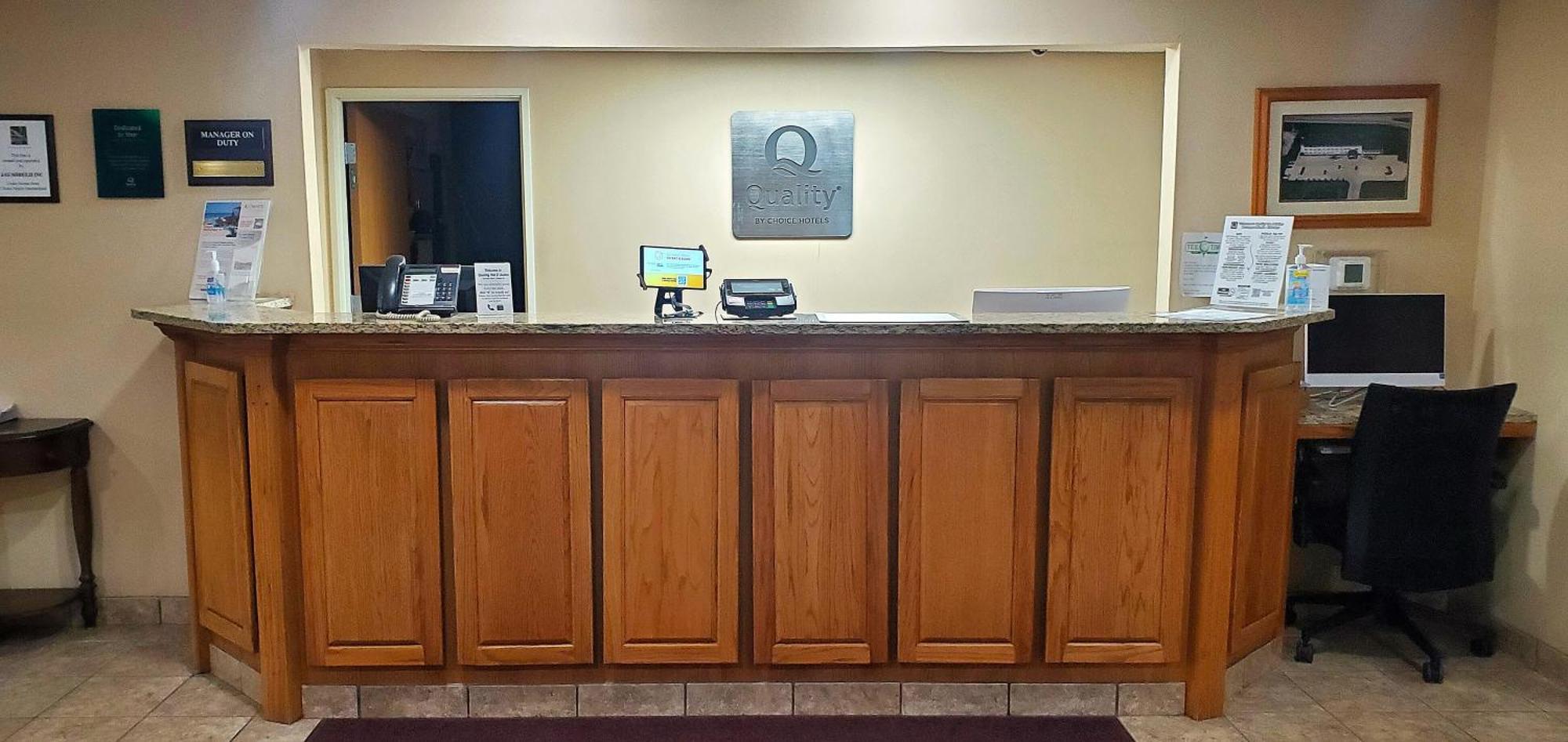 Quality Inn & Suites Eldridge Davenport North Esterno foto