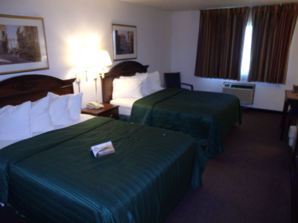 Quality Inn & Suites Eldridge Davenport North Esterno foto